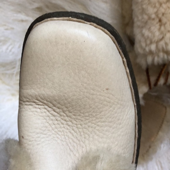 Born Shearling Lined Leather Lace-Up Boots - Picture 12 of 12